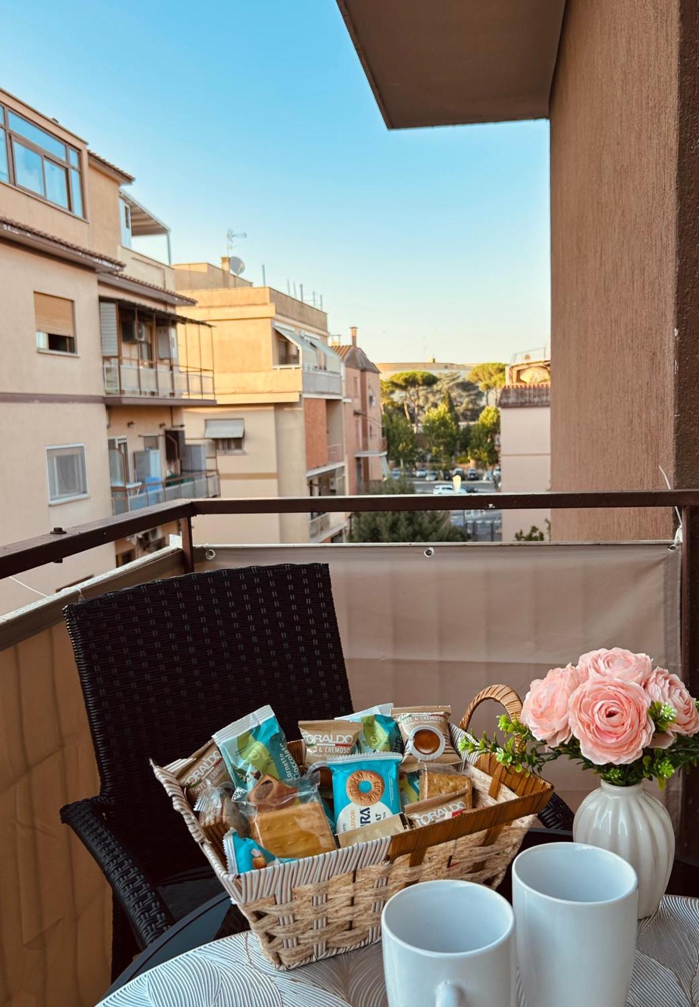 - 200m Dalla Metro A Bed & Breakfast Roma