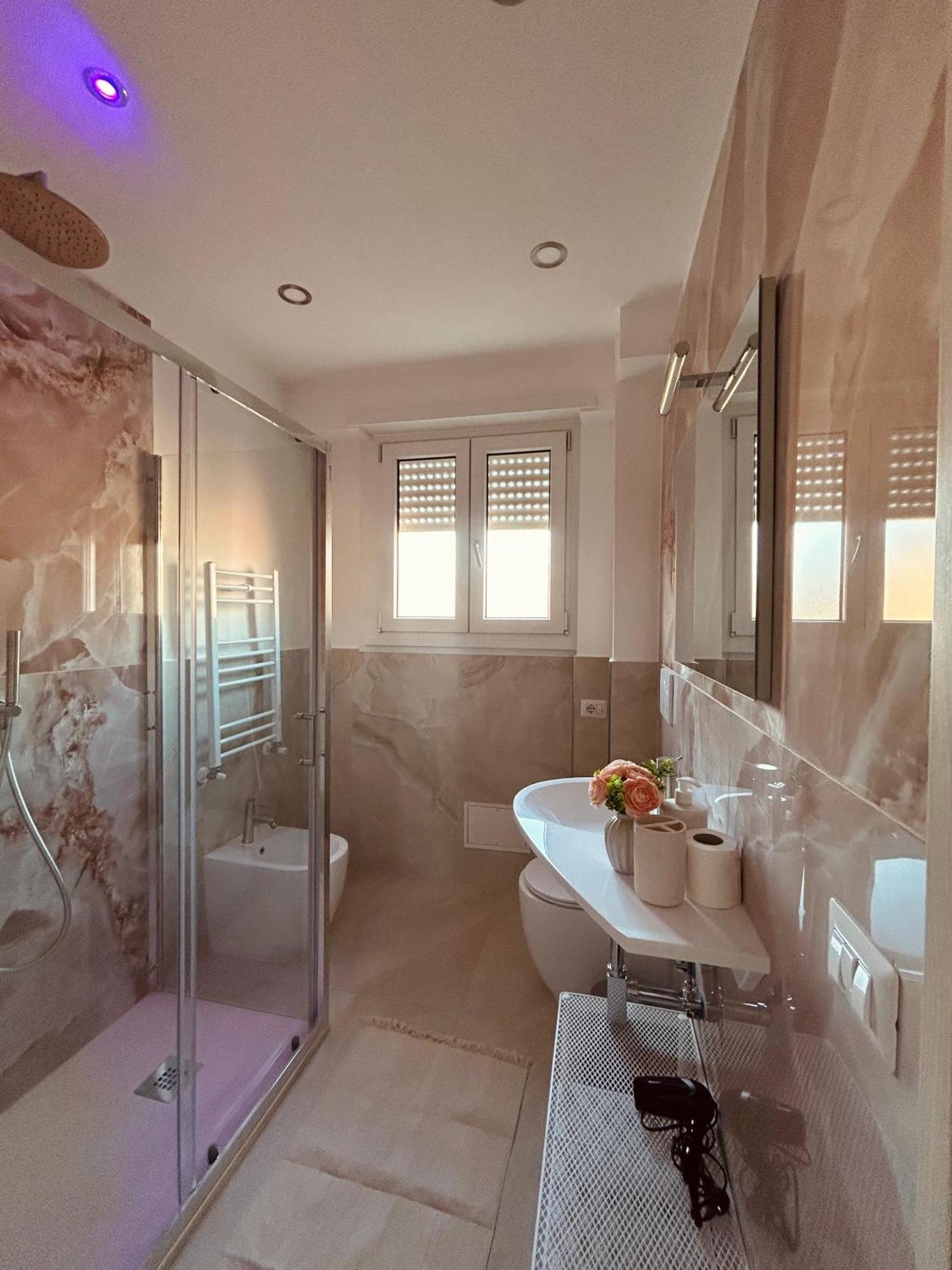 - 200m Dalla Metro A Bed & Breakfast *
